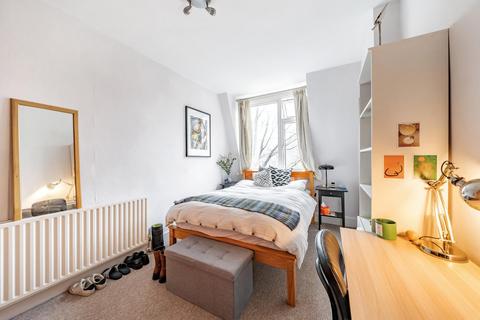 2 bedroom flat for sale, Glenloch Road, Belsize Park