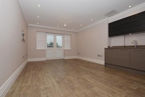 2 bedroom flat to rent, Park Avenue Bromley BR1