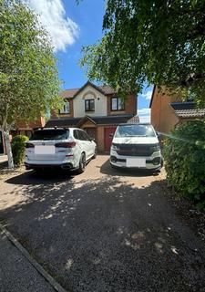 4 bedroom semi-detached house to rent, Chatsworth Drive, Wellingborough