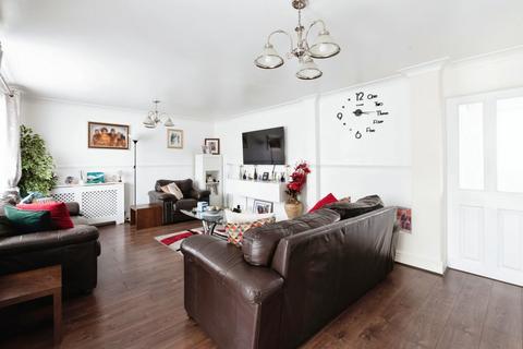 3 bedroom terraced house for sale, Doyle Way, Tilbury RM18