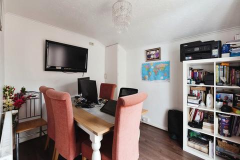 2 Doyle Way, Tilbury, RM18 8DA