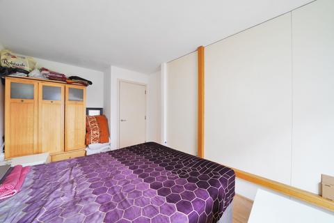 1 bedroom flat for sale, Deals Gateway, London SE13