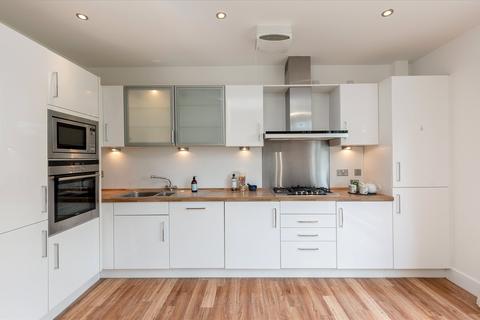 16 Fettes Rise, Edinburgh, EH4 1QH
