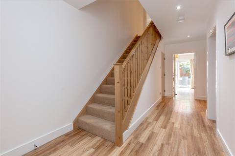 16 Fettes Rise, Edinburgh, EH4 1QH
