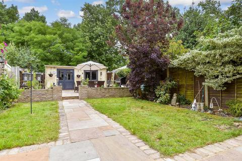 4 bedroom semi-detached house for sale, Hamilton Avenue, Sutton, Surrey