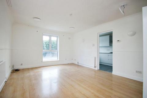 3 bedroom maisonette to rent, Malago Road, Bristol BS3