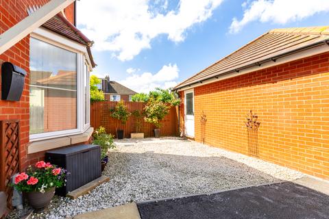 4 bedroom detached house for sale, Newdawn Close, Bishops Cleeve, Cheltenham