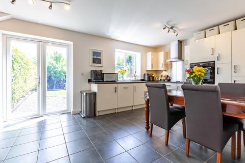 4 bedroom detached house for sale, Newdawn Close, Bishops Cleeve, Cheltenham