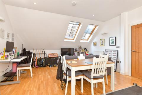 1 bedroom apartment for sale, The Terrace, Rochester, Kent