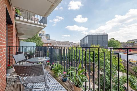 3 bedroom apartment for sale, Thunderer Walk, LONDON