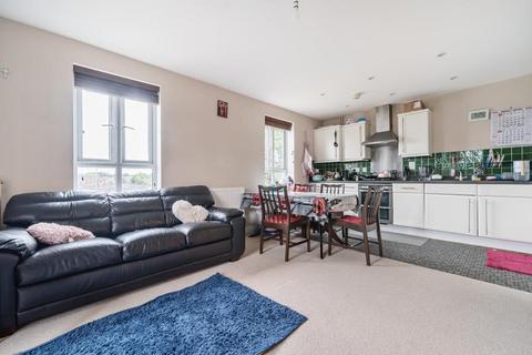25 Sinclair Drive, Basingstoke, RG21 6AF