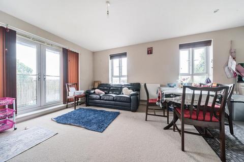 25 Sinclair Drive, Basingstoke, RG21 6AF