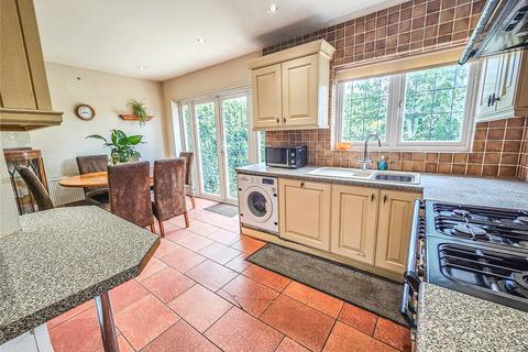 158 Stanley Avenue, Romford, RM2 5DA