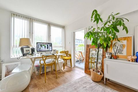 3 bedroom flat for sale, Old Street, Old Street, London, EC1V