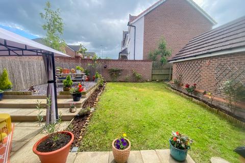 4 bedroom detached house for sale, Graburn Way, Barton Upon Humber, North Lincolnshire, DN18