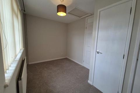 2 bedroom terraced house to rent, St. Martins Green, Trimley St. Martin IP11