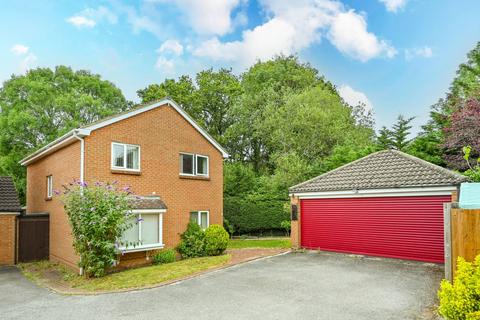 4 bedroom detached house for sale, Jasons Drive, Guildford, GU4