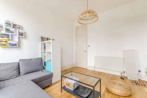 1 bedroom flat for sale, Grosvenor Avenue, Highbury and Islington, London, N5