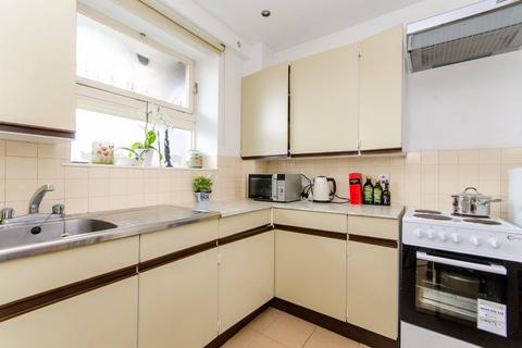 1 bedroom flat for sale, Holloway Road, Holloway, London, N7