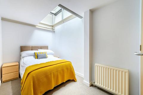 3 bedroom maisonette to rent, Ovington Square, Knightsbridge, London, SW3