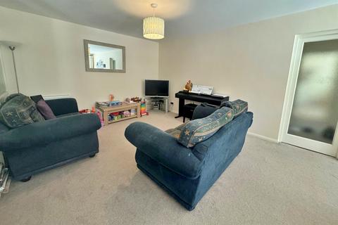 2 bedroom flat to rent, Canford Cliffs