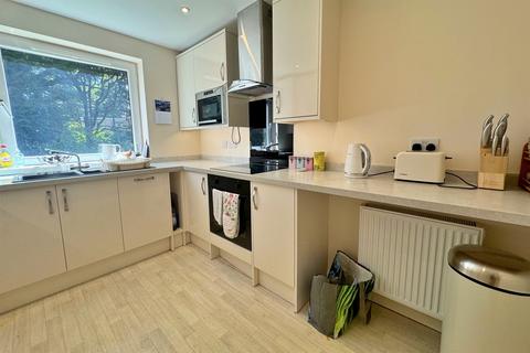 2 bedroom flat to rent, Canford Cliffs