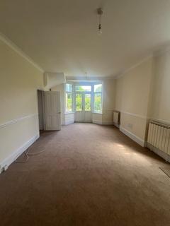 4 bedroom terraced house to rent, Essex Road, London E12