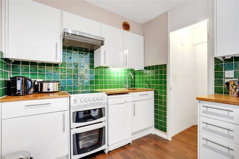 Studio for sale, John Trundle Court, EC2Y