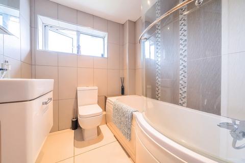 18 Burden Way, Guildford, GU2 9RD
