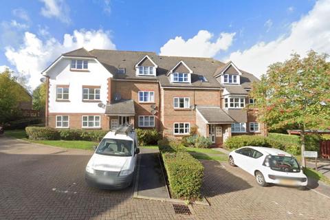 2 bedroom apartment to rent, Woking,  Surrey,  GU21