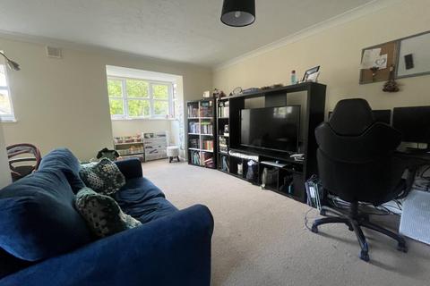 2 bedroom apartment to rent, Woking,  Surrey,  GU21