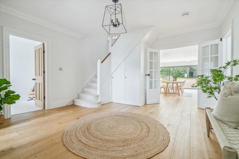 62 Shepherds Way, Rickmansworth, WD3 7NL