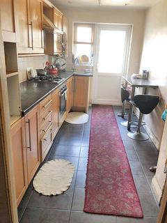 1 bedroom in a house share to rent, Malvern Road, London E6