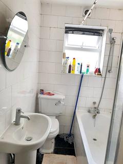 1 bedroom in a house share to rent, Malvern Road, London E6