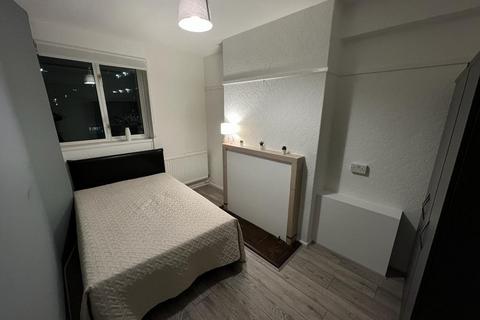 5 bedroom flat to rent, Elmington Estate,  London, SE5