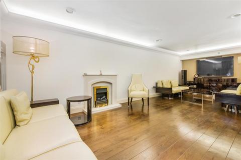 4 bedroom house to rent, Marloes Road, Kensington, London, W8