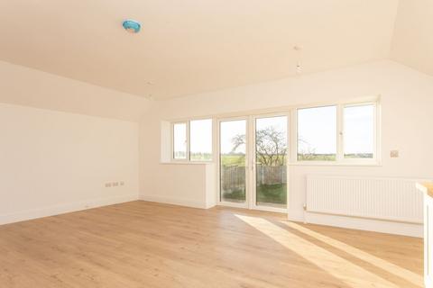3 bedroom detached bungalow to rent, Crofton Road, Westgate-On-Sea, CT8