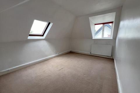 1 bedroom flat to rent, Rookery Road, Staines TW18