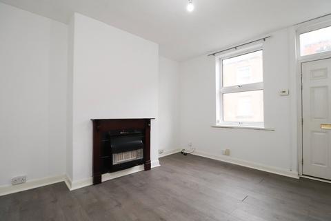 2 bedroom end of terrace house to rent, Claremont Place, Leeds, West Yorkshire, LS12
