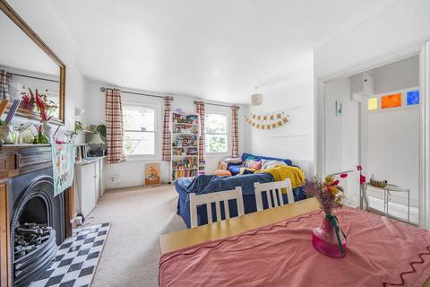 2 bedroom flat for sale, Abbey Road, South Hampstead