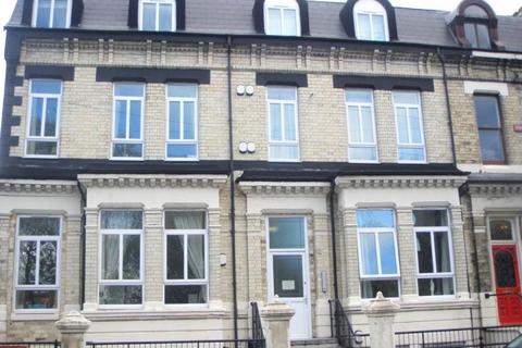 2 bedroom flat to rent, Acklam Road, Thornaby TS17