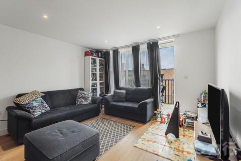 3 bedroom apartment to rent, Whiting Way, Surrey Quays, SE16 7EG