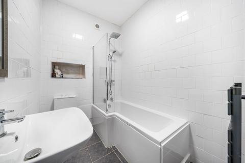 45 Bournemouth Park Road, Southend-on-sea, SS2 5JH