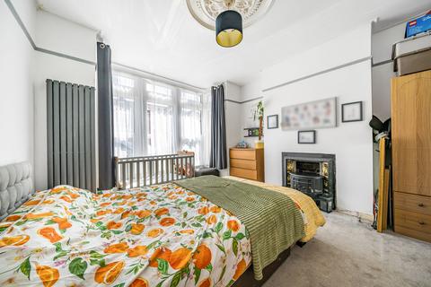 45 Bournemouth Park Road, Southend-on-sea, SS2 5JH