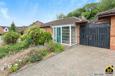 2 bedroom bungalow for sale, Faraday Drive, Shenley Lodge, Milton Keynes, MK5