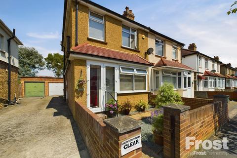 3 bedroom semi-detached house for sale, Shaftesbury Avenue, Feltham, TW14