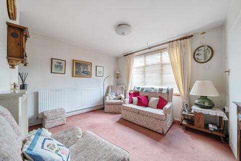 18 Harewood Road, Watford, WD19 7BY