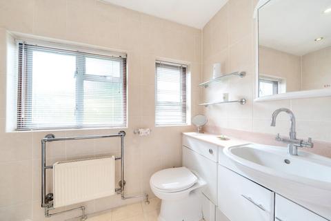 18 Harewood Road, Watford, WD19 7BY