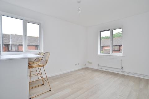 12 Millstream Close, Hitchin, SG4 0DA