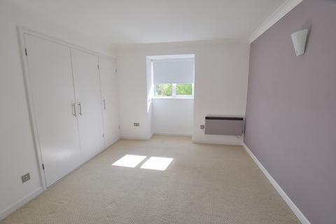 1 bedroom flat to rent, Eastlands, New Milton, Hampshire. BH25 5PJ